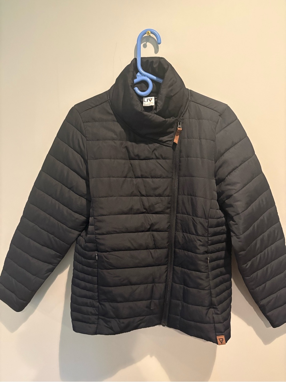 LIV Women’s Black Quilted Puffer Jacket – Lightweight Full Zip – Size M